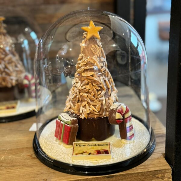 Chocolade kerstboom in stolp