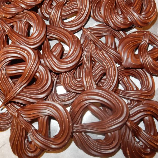 LuuX Noir krakelingen