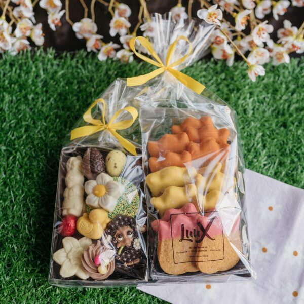 Paas pakketje met chocolade en tulpkoekjes
